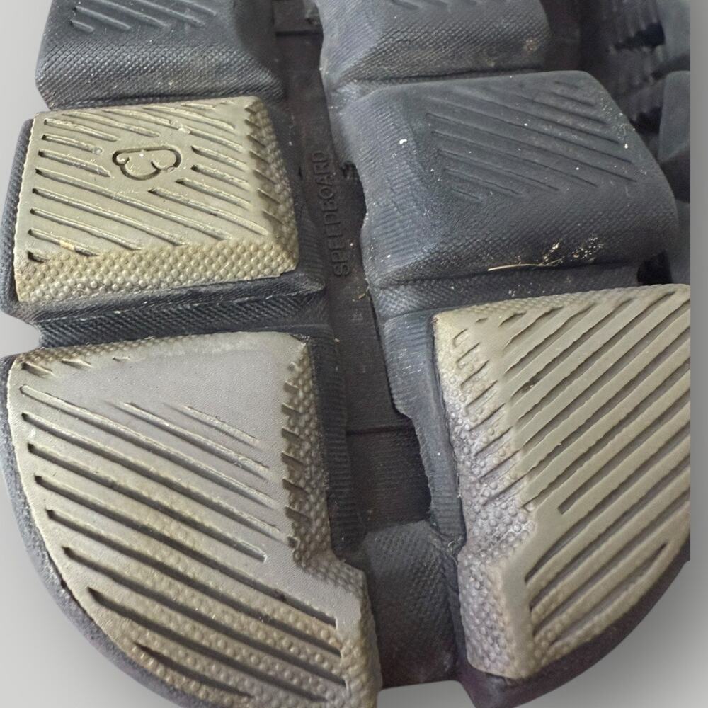 ON Running Cloud Women’s Shoes – Size W7.5 – Black – Pre-Owned - Picture 8 of 11